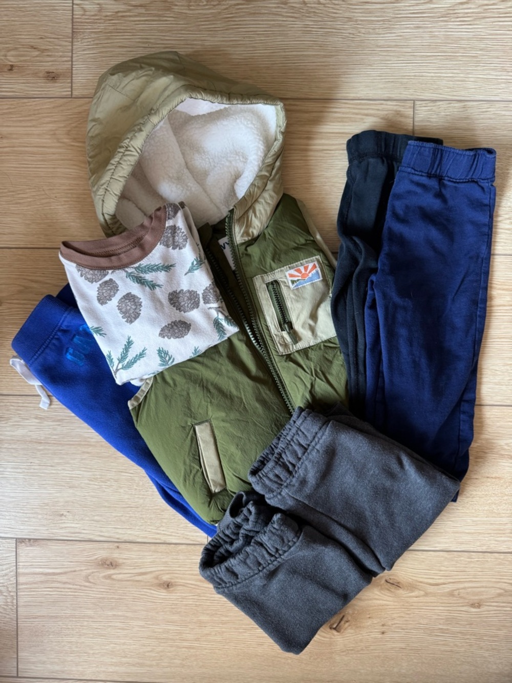outdoorsy 18 month boy bundle | pajamas vest sweatpants